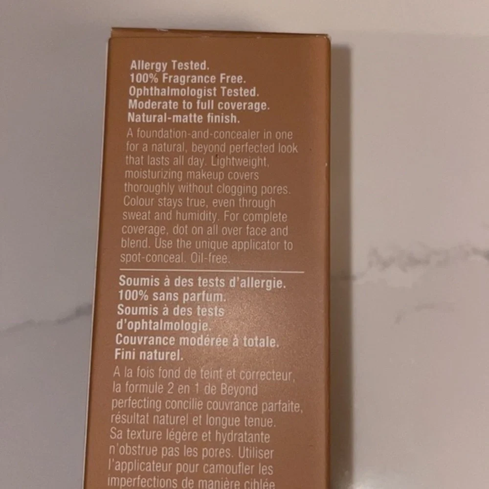Clinique Beyond Perfecting Foundation + Concealer in Shade Biscuit Full Size NEW